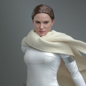 Padmé Amidala Star Wars Episode II 1/6 Action Figure by Hot Toys